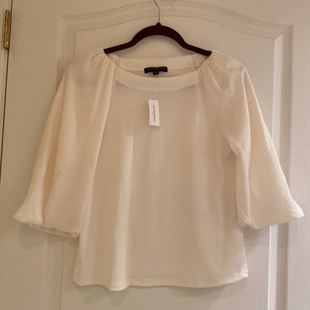 Banana Republic blouse NWT!! //Size: XS
